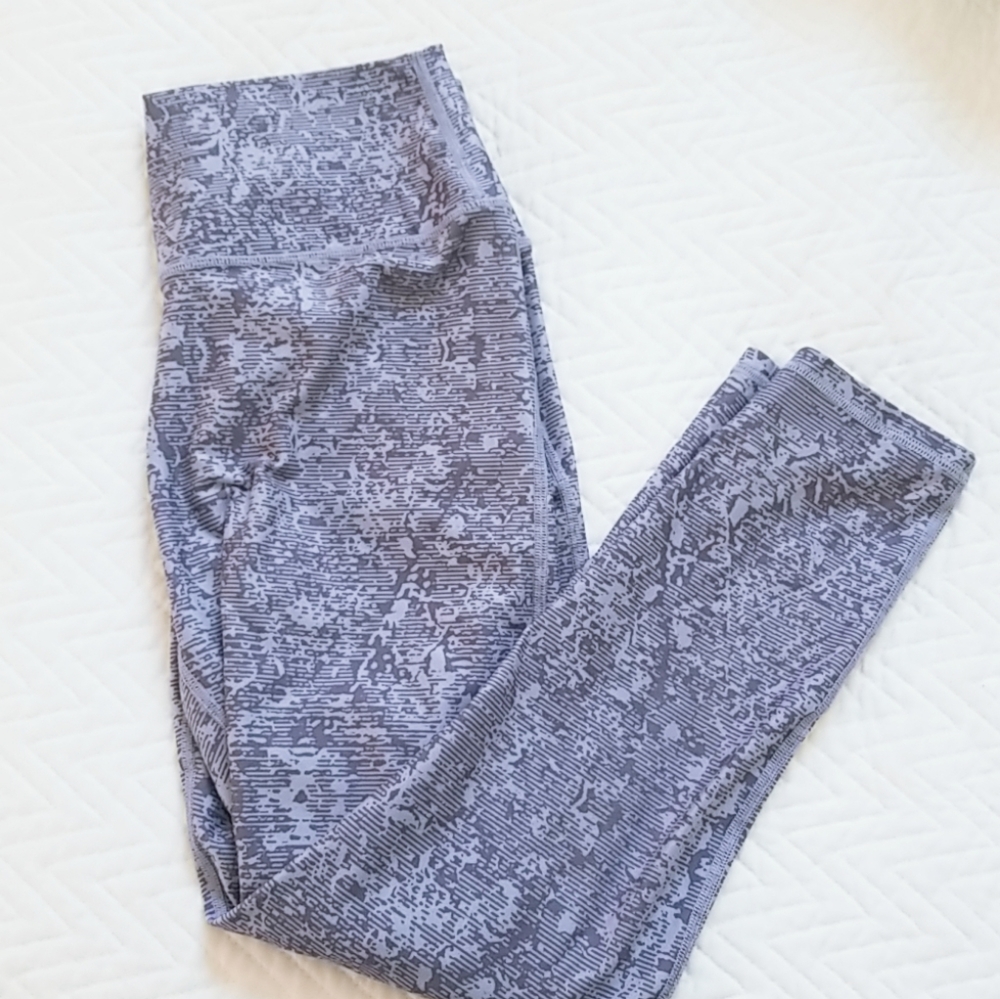 Fabletics Cropped Workout Pants